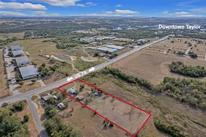 1607 E 4th Street, Taylor, TX 76574 - Photo 4