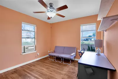 1607 E 4th Street, Taylor, TX 76574 - Photo 20