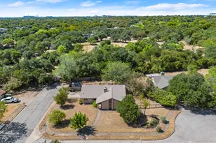 5003 Timber Wolf Cir, Austin, TX 78727 - Photo 24