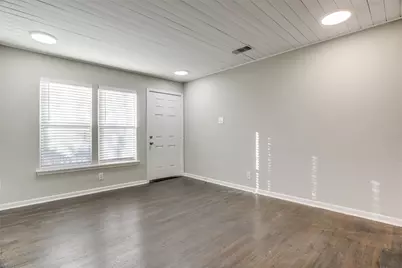 5216 McCarty W #7, Austin, TX 78749 - Photo 4