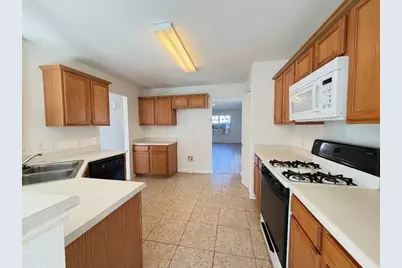 1913 Overland, Leander, TX 78641 - Photo 4