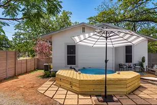 510 N Orange St, Fredericksburg, TX 78624 - Photo 4