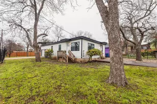 2105 E 17th St, Austin, TX 78702 - Photo 2