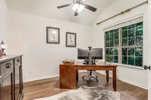 226 Galloway Ln, Austin, TX 78737 - Photo 6