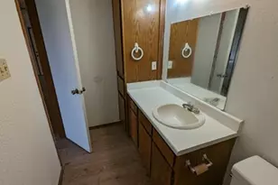2800 Bull Run, Taylor, TX 76574 - Photo 8