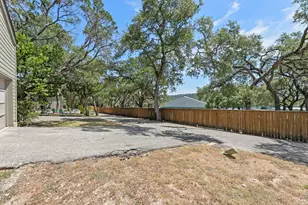 5737 N Scout Island Cir, Austin, TX 78731 - Photo 20