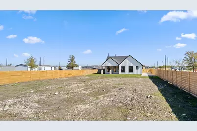 210 Jacaranda Drive, Dale, TX 78616 - Photo 4