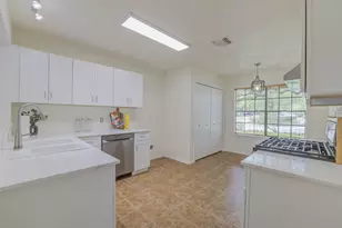 12023 Shady Springs Rd, Austin, TX 78758 - Photo 14