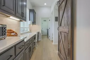208 Mirafield Ln, Austin, TX 78737 - Photo 8