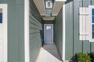 127 Orange Flame Blvd, Uhland, TX 78640 - Photo 4