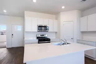 127 Orange Flame Blvd, Uhland, TX 78640 - Photo 6