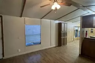 410 W North St, Kyle, TX 78640 - Photo 2