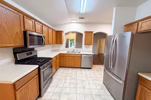 1107 Burgess Dr, Leander, TX 78641 - Photo 2