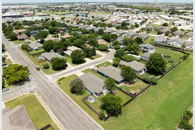 100 Bennett Cove, Hutto, TX 78634 - Photo 28
