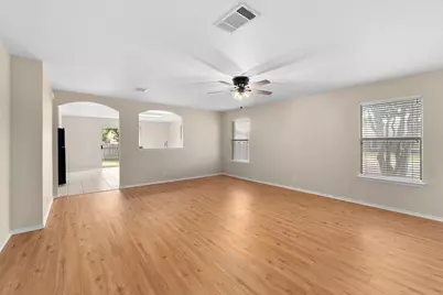 100 Bennett Cove, Hutto, TX 78634 - Photo 8