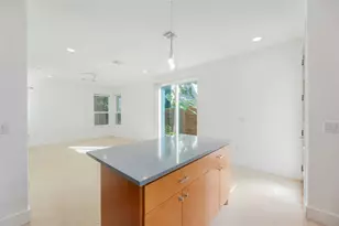 1114 Walton Ln, Austin, TX 78721 - Photo 8