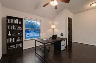 18400 Deep Well Dr, Austin, TX 78738 - Photo 10