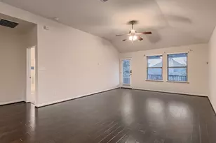 18400 Deep Well Dr, Austin, TX 78738 - Photo 4