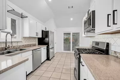 1813 Rosenborough Lane N, Round Rock, TX 78665 - Photo 12