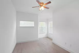 7208 Bertram Ct, Austin, TX 78741 - Photo 24