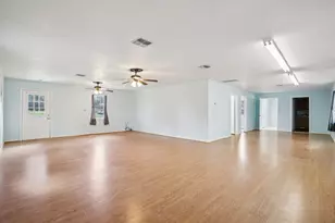 105 Daisy Ln, Bastrop, TX 78602 - Photo 26