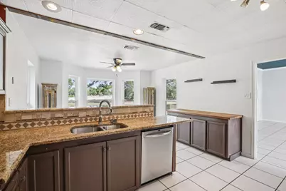 105 Daisy Lane, Bastrop, TX 78602 - Photo 10