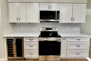 8111 Middle Ct, Austin, TX 78759 - Photo 10