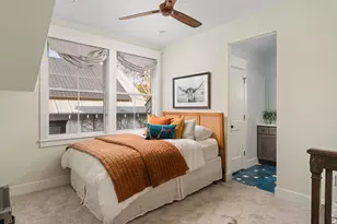 703 E Live Oak St, Austin, TX 78704 - Photo 20