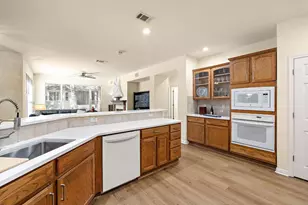 134 Great Frontier Dr, Georgetown, TX 78633 - Photo 14