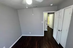 830 W Hutchins Pl, San Antonio, TX 78221 - Photo 8