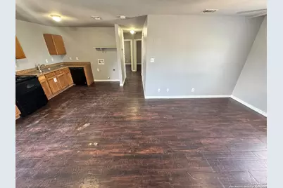 830 W Hutchins Place #11, San Antonio, TX 78221 - Photo 2