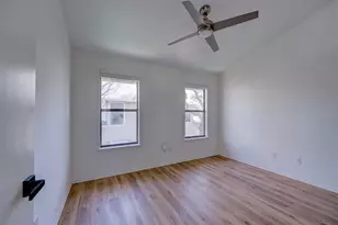 512 Eberhart Ln, Austin, TX 78745 - Photo 28