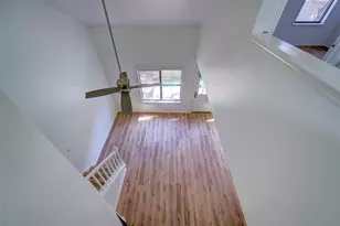 512 Eberhart Ln, Austin, TX 78745 - Photo 32