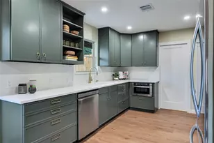 2504 Deerfoot Trail, Austin, TX 78704 - Photo 14