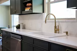 2504 Deerfoot Trail, Austin, TX 78704 - Photo 16