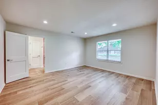 319 Columbine St, Meadowlakes, TX 78654 - Photo 14