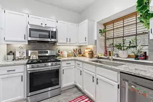 10819 Crown Colony Dr, Austin, TX 78747 - Photo 14