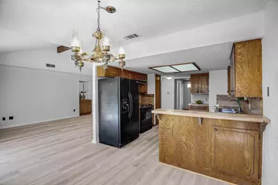 9427 Braeburn Glen, Austin, TX 78729 - Photo 10