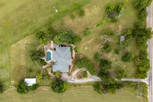 250 County Rd 323, Bartlett, TX 76511 - Photo 2