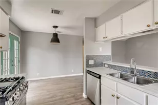102 Nicole Cove, Round Rock, TX 78664 - Photo 10