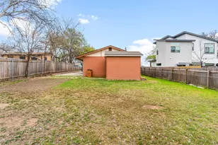 1210 Perez St, Austin, TX 78721 - Photo 16