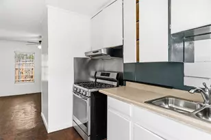 1210 Perez St, Austin, TX 78721 - Photo 4