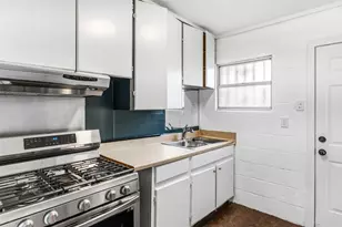 1210 Perez St, Austin, TX 78721 - Photo 1