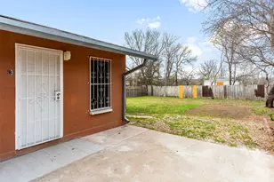 1210 Perez St, Austin, TX 78721 - Photo 12