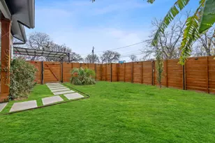 606A Clifford Dr, Austin, TX 78745 - Photo 6