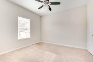 688 Donegal Ln, Georgetown, TX 78626 - Photo 4