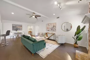 3906 Tattershall Ln, Austin, TX 78727 - Photo 6