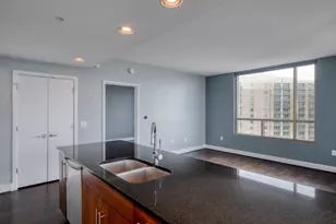 300 Bowie St, Austin, TX 78703 - Photo 4