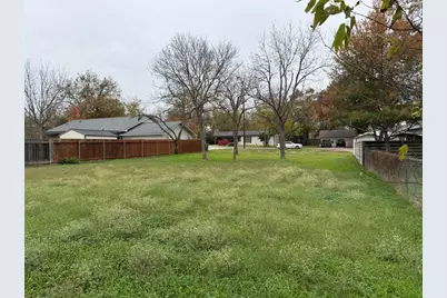 510 E 17th Street, Georgetown, TX 78626 - Photo 2