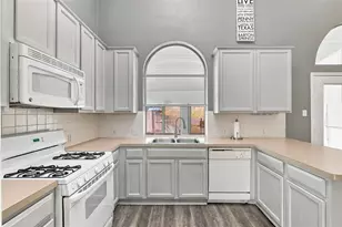 910 Point Run Dr, Pflugerville, TX 78660 - Photo 14